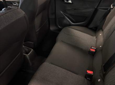 Peugeot - 208