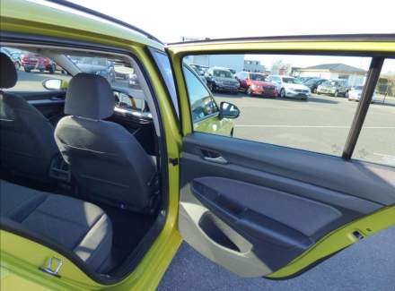 Volkswagen - Golf