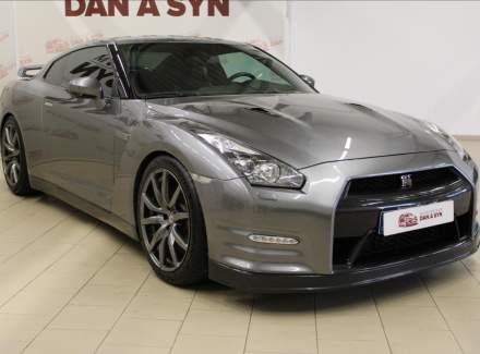 Nissan - GT-R