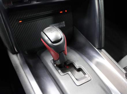 Nissan - GT-R