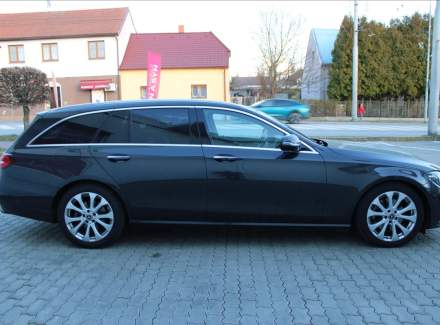 Mercedes-Benz - E-class