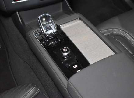 Volvo - XC90