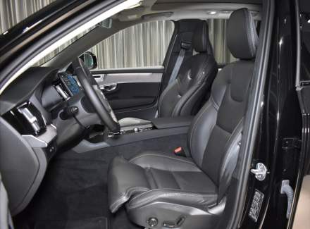 Volvo - XC90