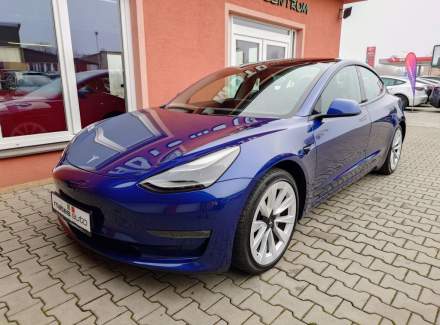 Tesla - Model 3