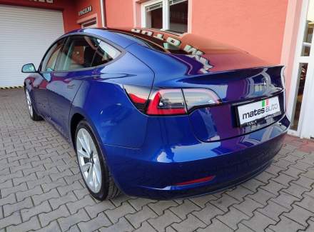 Tesla - Model 3