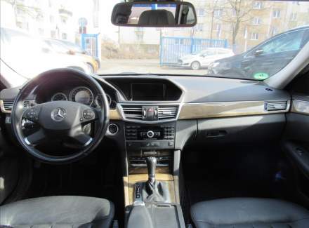 Mercedes-Benz - E-class