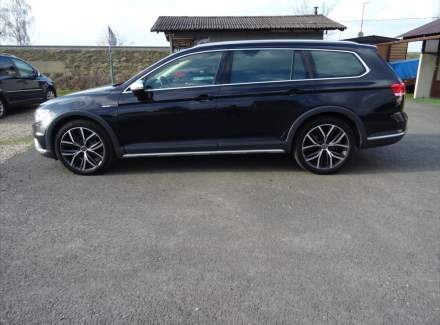 Volkswagen - Passat