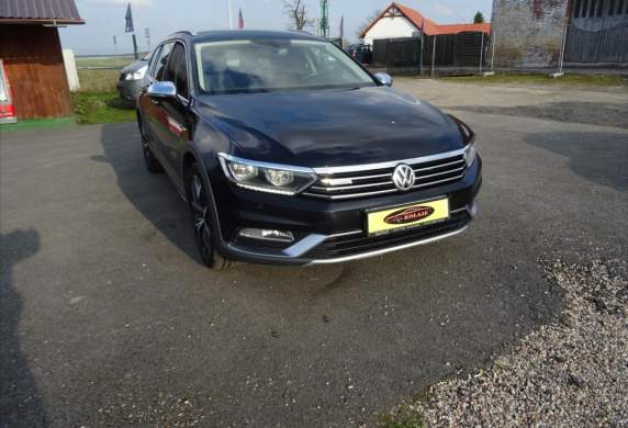 Volkswagen - Passat
