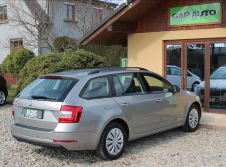 Škoda - Octavia