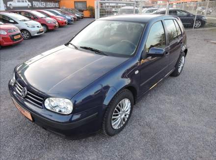 Volkswagen - Golf