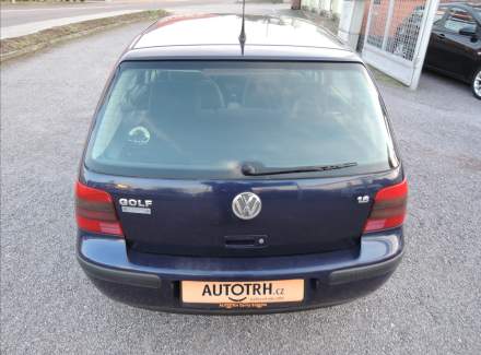 Volkswagen - Golf