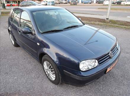 Volkswagen - Golf