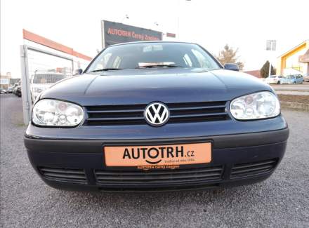 Volkswagen - Golf