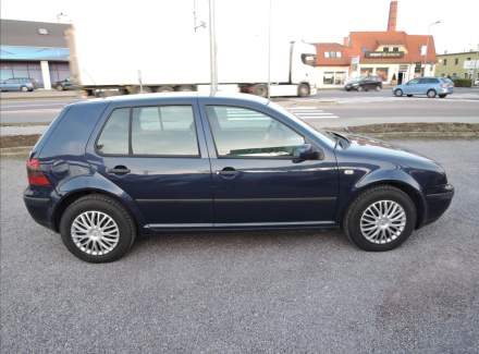 Volkswagen - Golf