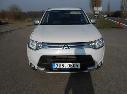 Mitsubishi - Outlander