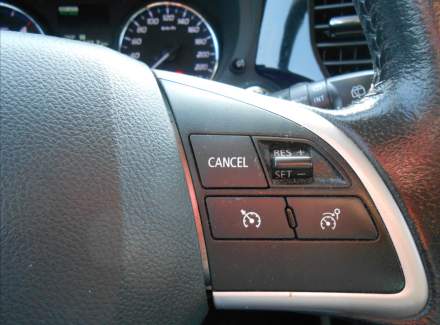 Mitsubishi - Outlander