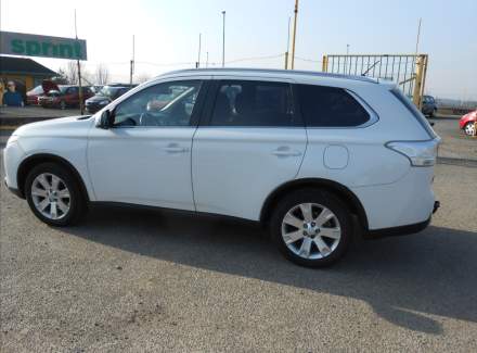 Mitsubishi - Outlander