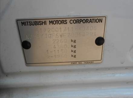 Mitsubishi - Outlander