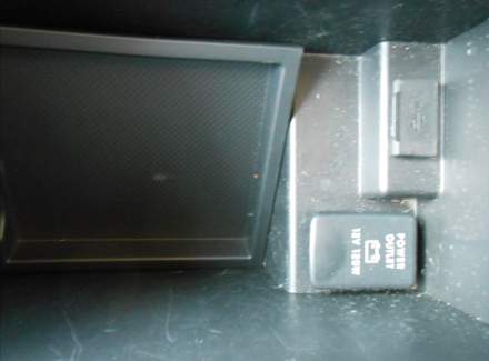 Mitsubishi - Outlander