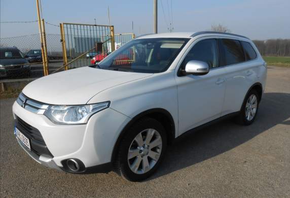 Mitsubishi - Outlander