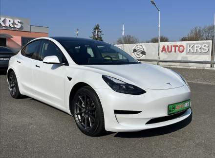 Tesla - Model 3