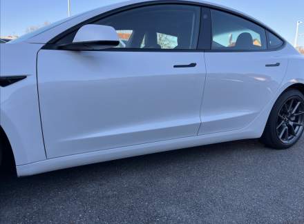 Tesla - Model 3