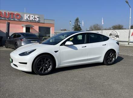 Tesla - Model 3