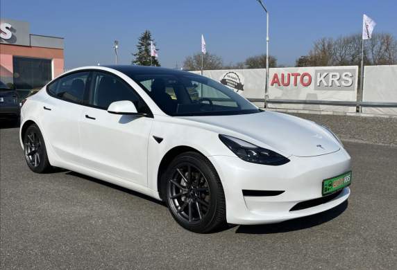 Tesla - Model 3
