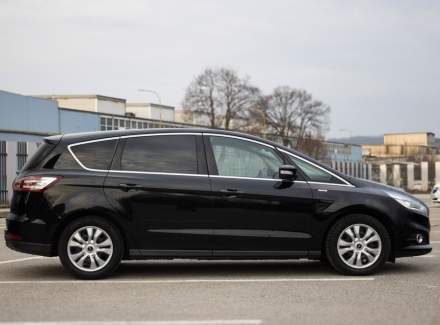 Ford - S-MAX