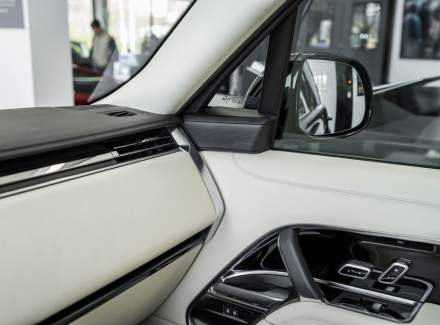 Land Rover - Range Rover