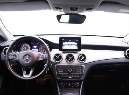 Mercedes-Benz - CLA