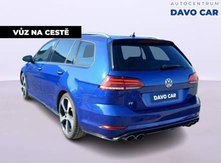 Volkswagen - Golf