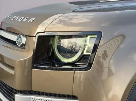 Land Rover - Defender