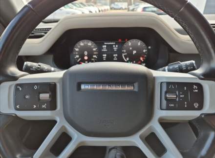 Land Rover - Defender