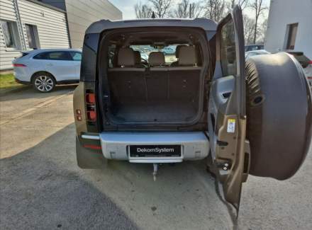 Land Rover - Defender