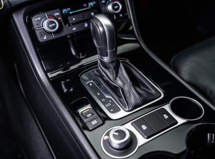 Volkswagen - Touareg