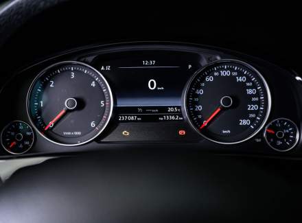 Volkswagen - Touareg