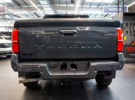 Toyota - Tacoma