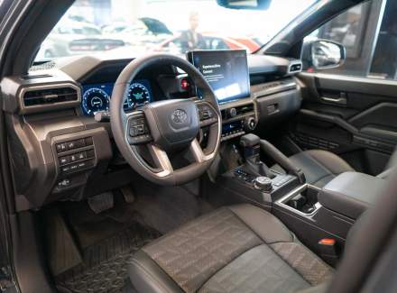 Toyota - Tacoma