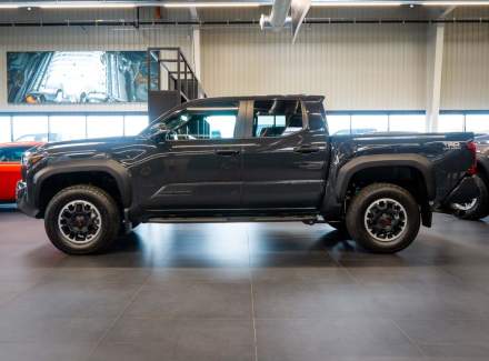 Toyota - Tacoma