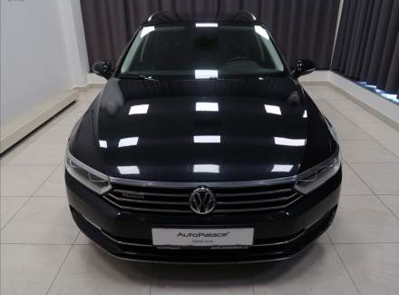 Volkswagen - Passat