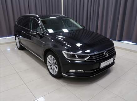 Volkswagen - Passat