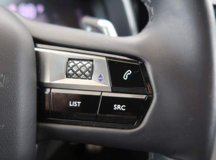 DS Automobiles - DS7 Crossback