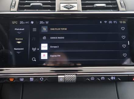 DS Automobiles - DS7 Crossback