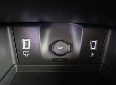 DS Automobiles - DS7 Crossback