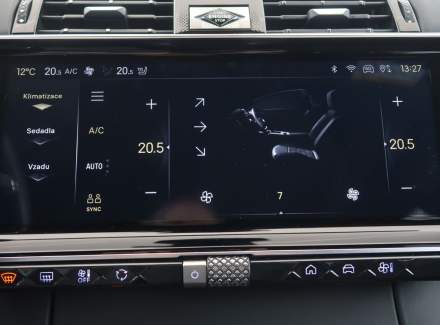 DS Automobiles - DS7 Crossback