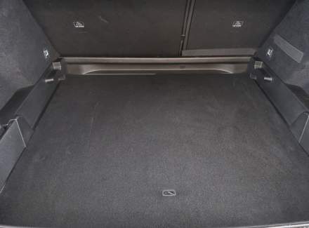 DS Automobiles - DS7 Crossback