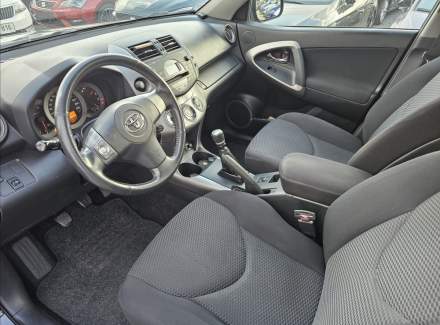 Toyota - RAV 4
