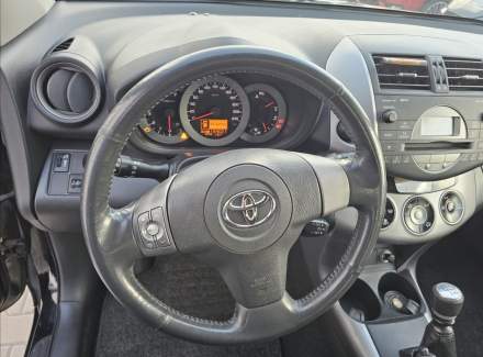 Toyota - RAV 4