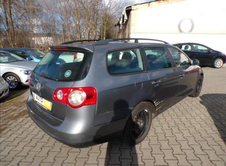 Volkswagen - Passat